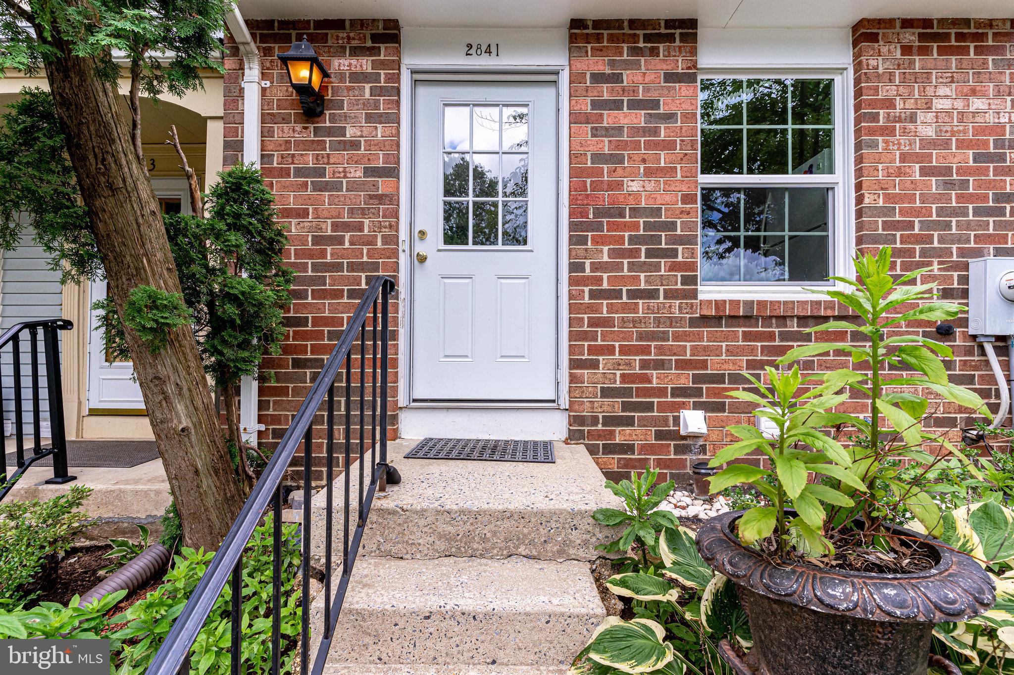 2841 SHEPPERTON TERRACE