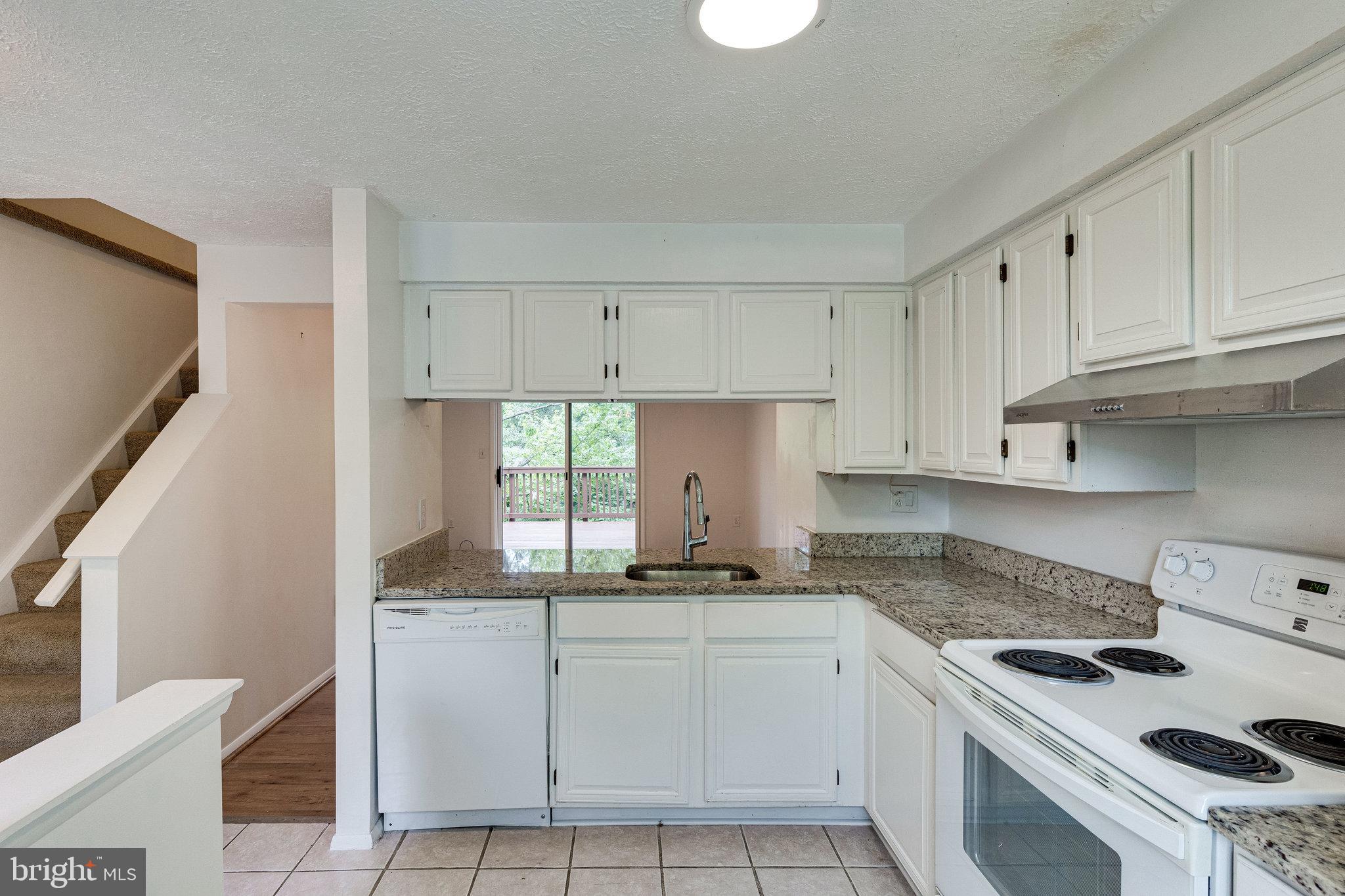 2841 SHEPPERTON TERRACE