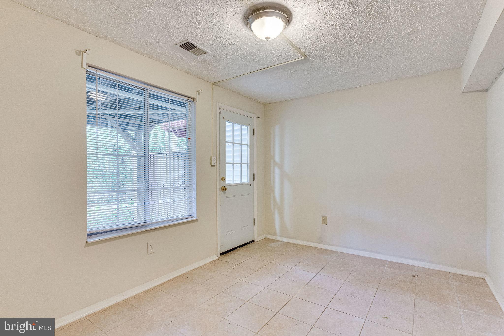 2841 SHEPPERTON TERRACE