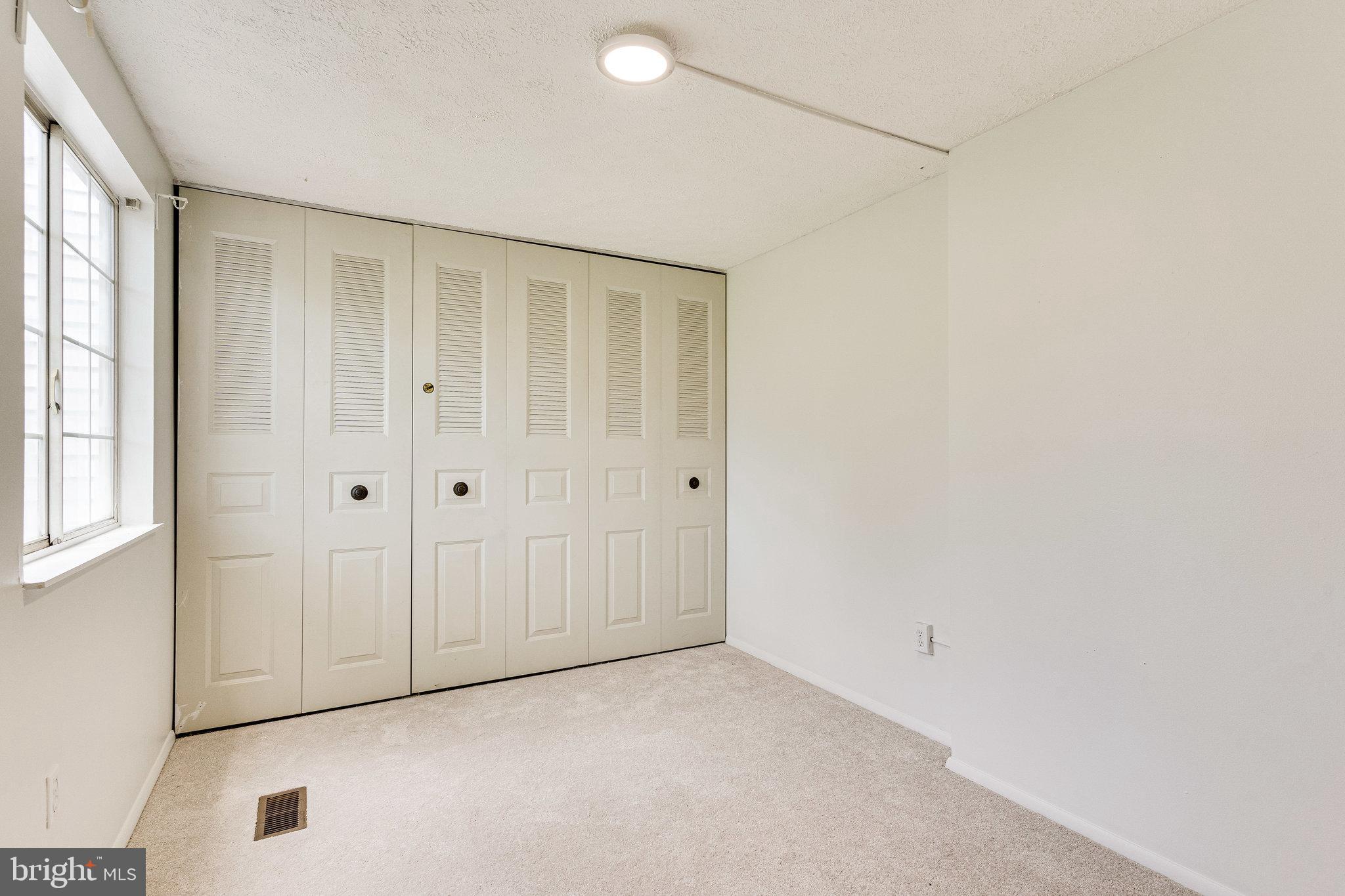 2841 SHEPPERTON TERRACE