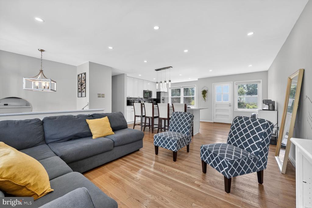 1104 CADDINGTON AVENUE