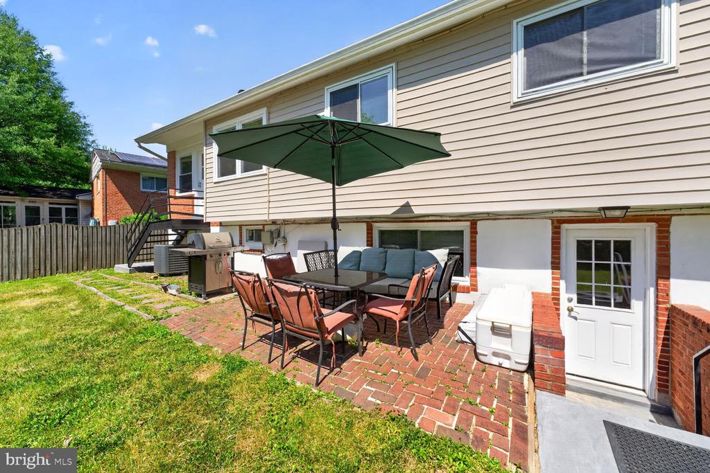 1104 CADDINGTON AVENUE