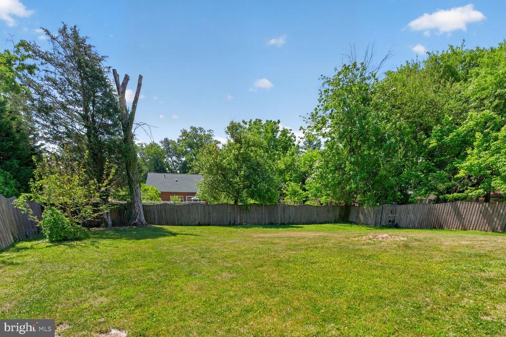 1104 CADDINGTON AVENUE