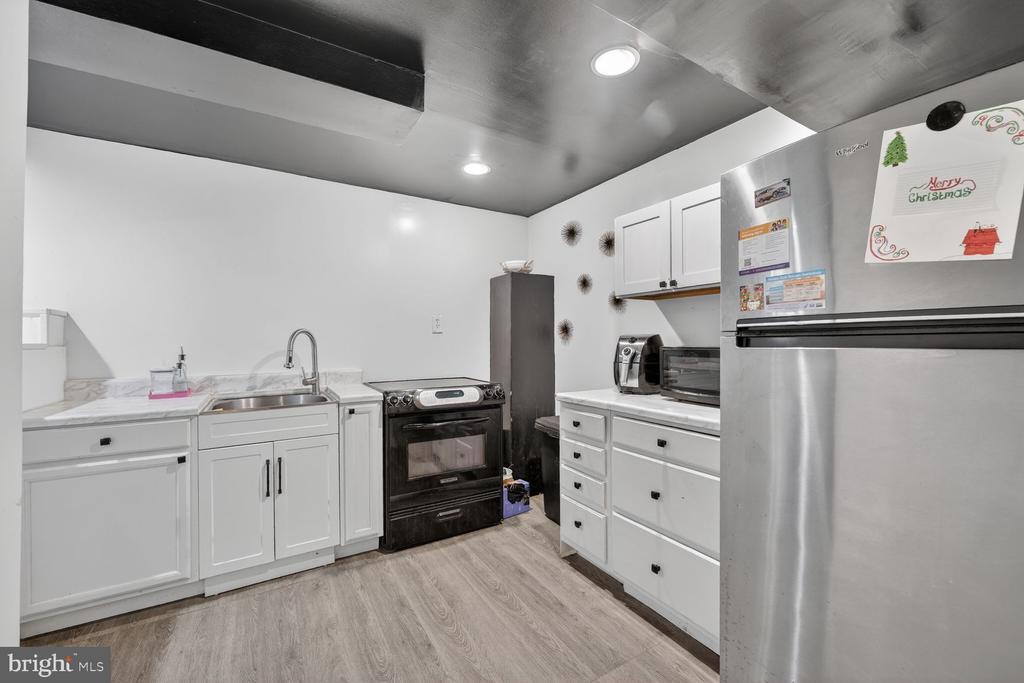 1104 CADDINGTON AVENUE