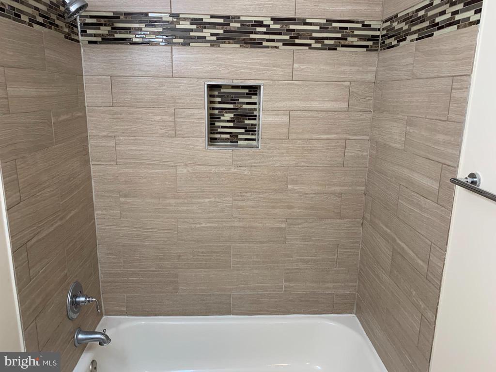 2 NORMANDY SQUARE COURT D