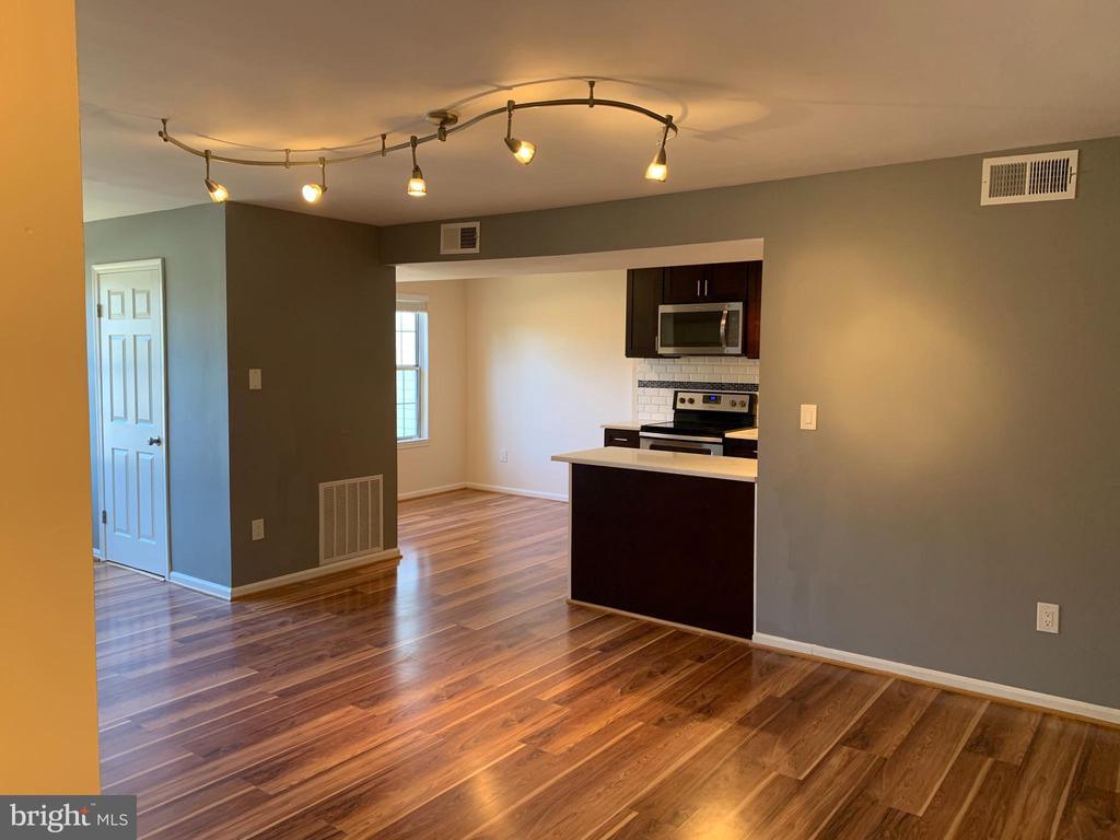 2 NORMANDY SQUARE COURT D