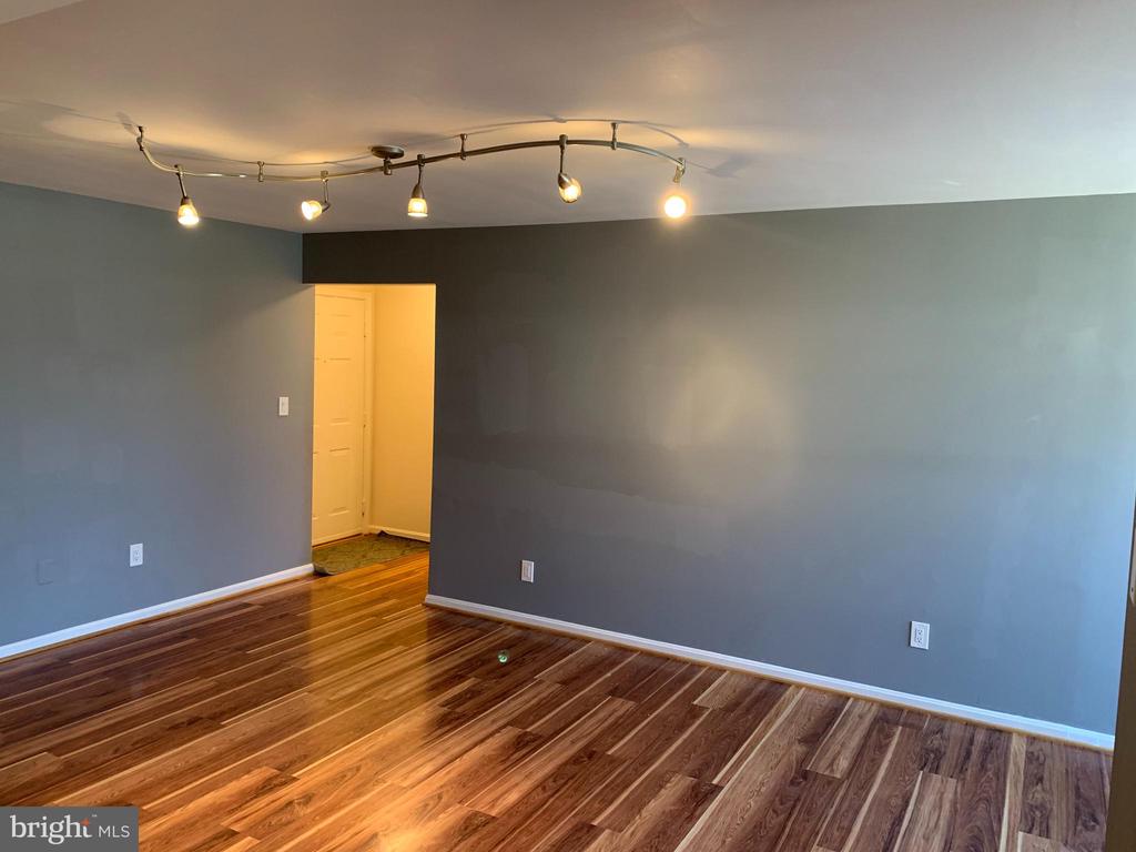 2 NORMANDY SQUARE COURT D