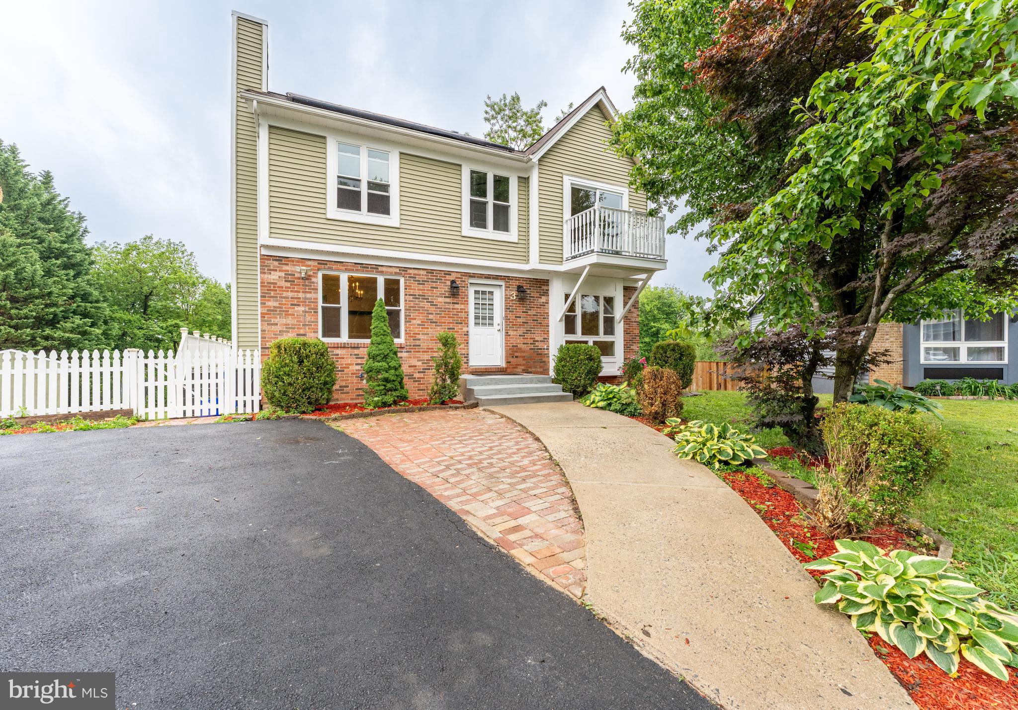 3 MCFARLIN COURT