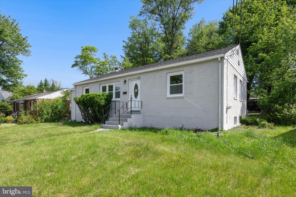 10607 LILAC PLACE