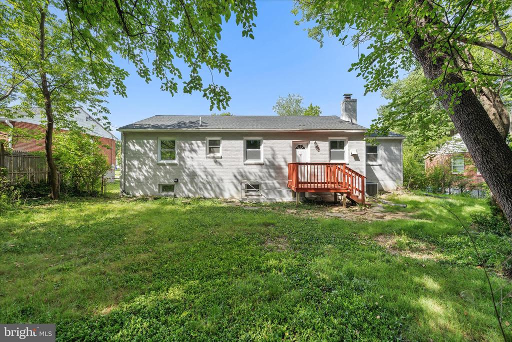 10607 LILAC PLACE