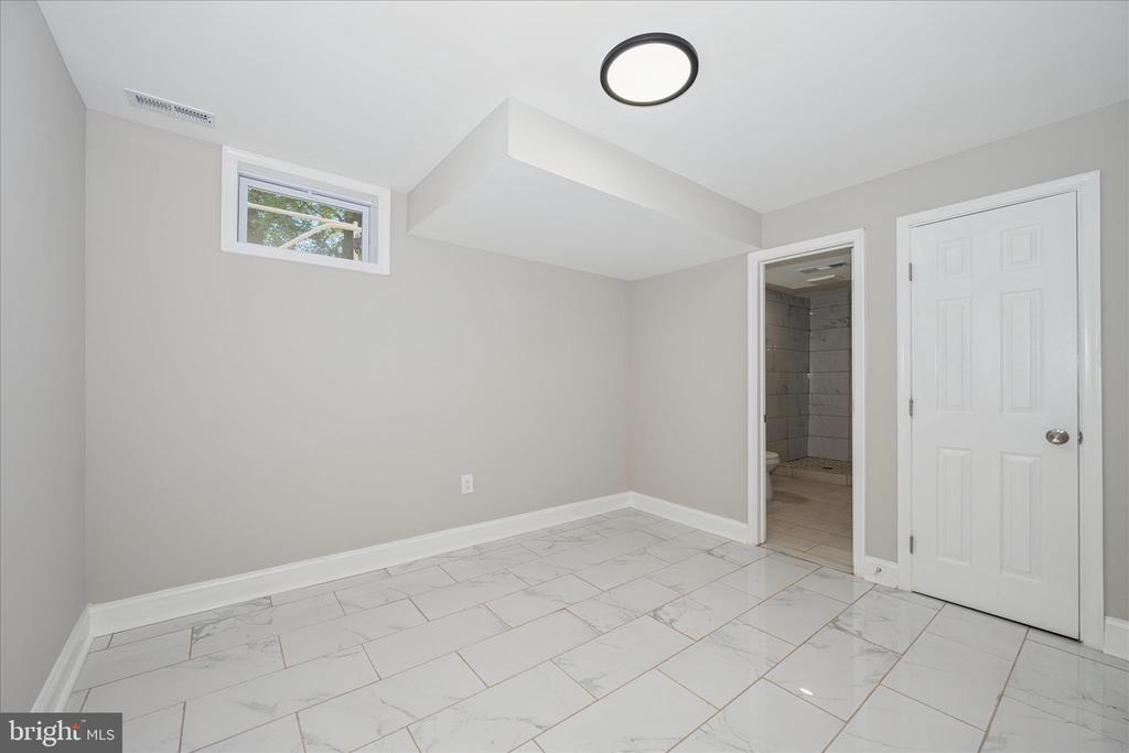 10607 LILAC PLACE