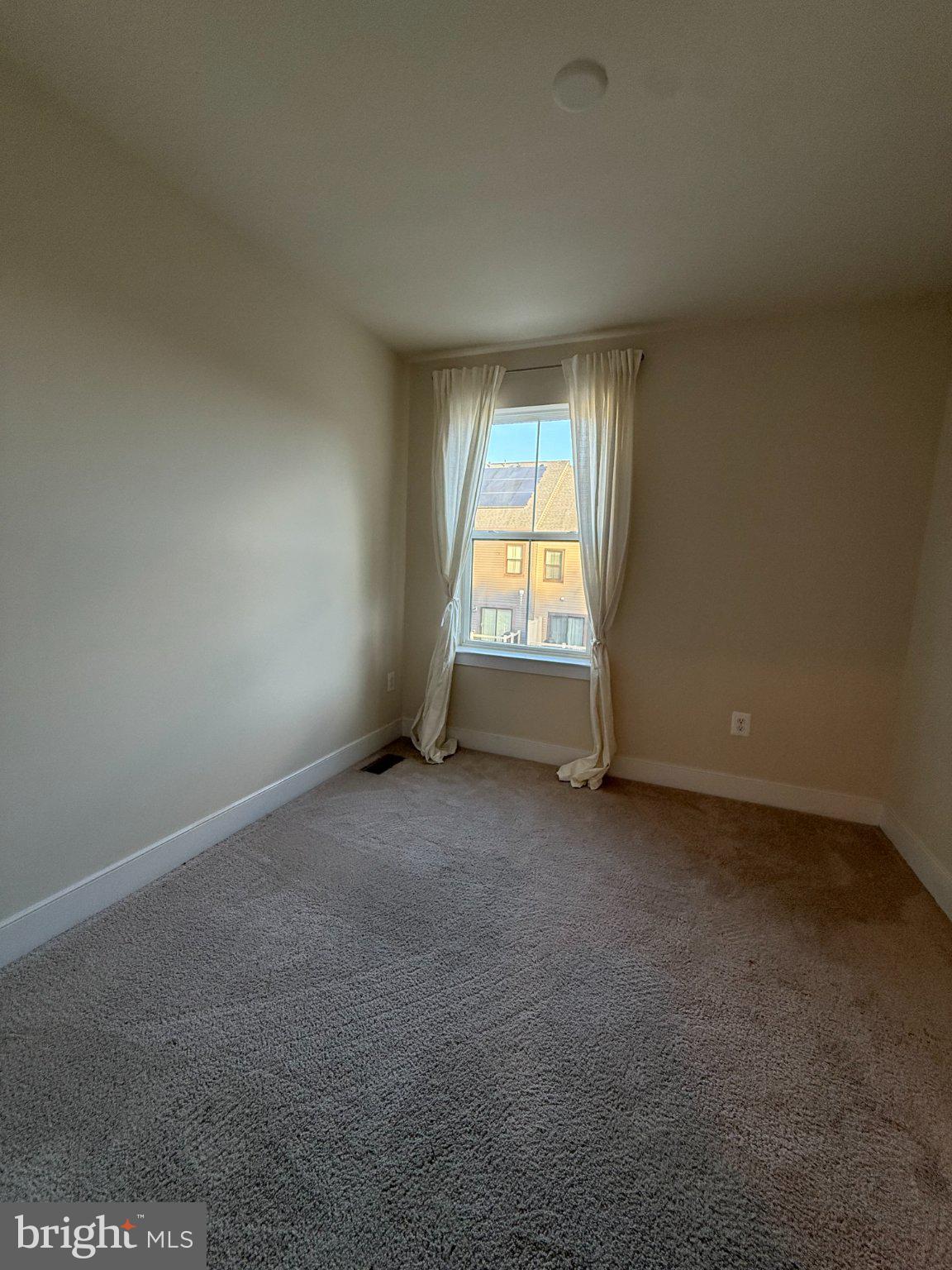 189 GREEN POPLAR LOOP