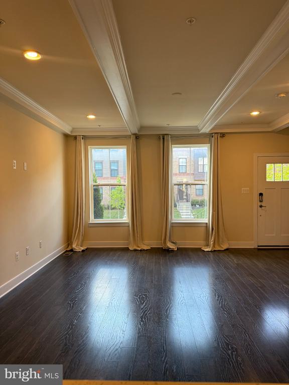 189 GREEN POPLAR LOOP