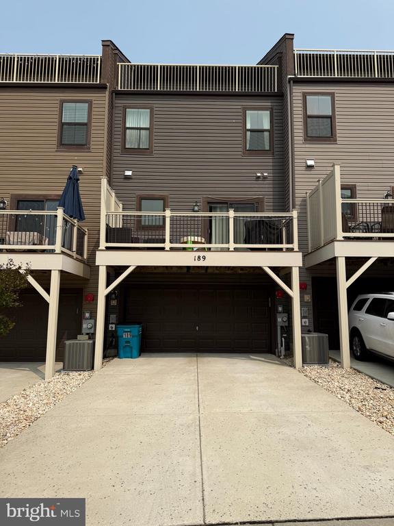 189 GREEN POPLAR LOOP