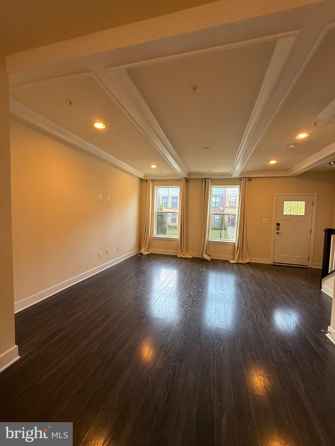 189 GREEN POPLAR LOOP