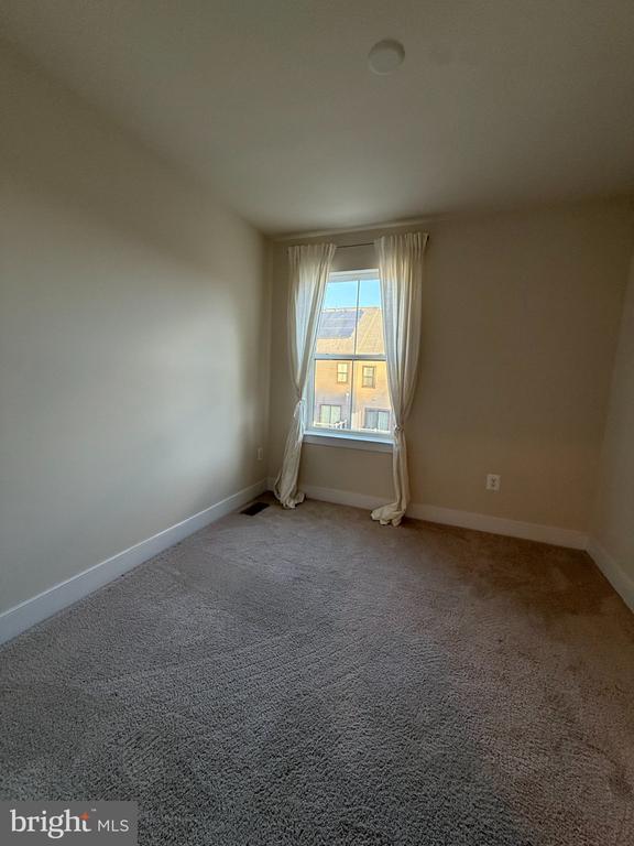 189 GREEN POPLAR LOOP