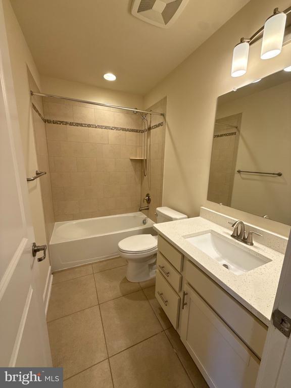 189 GREEN POPLAR LOOP