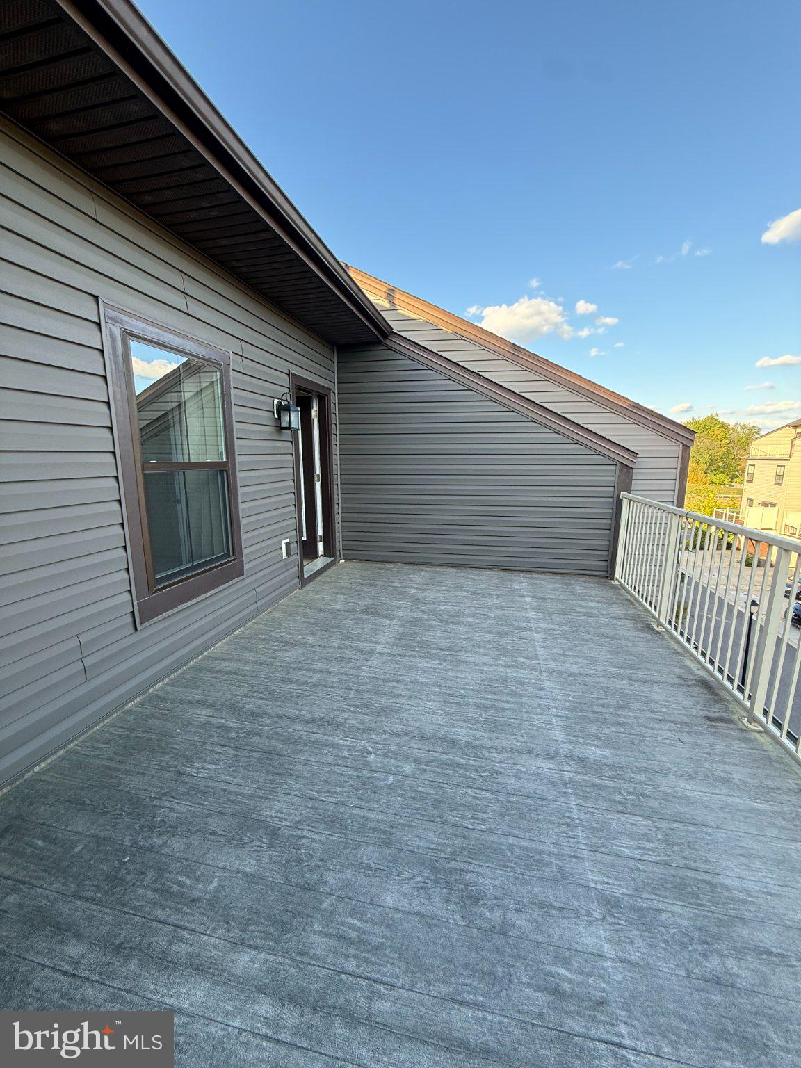 189 GREEN POPLAR LOOP