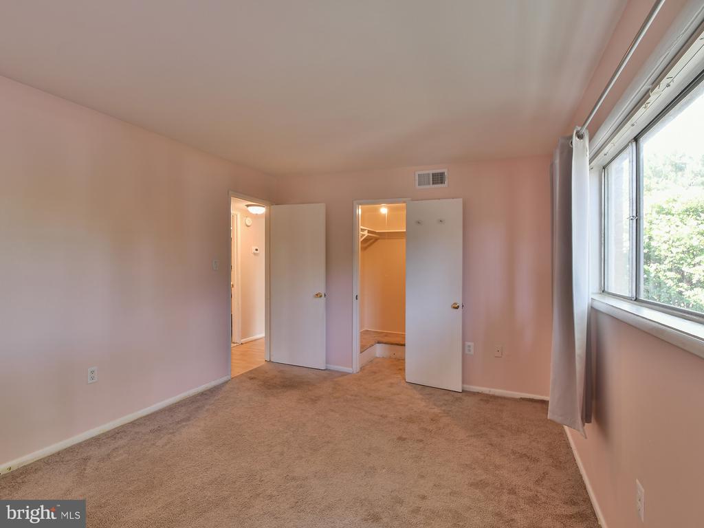 3421 UNIVERSITY BOULEVARD W 3421-2