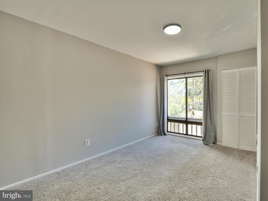 10216 RIDGELINE DRIVE
