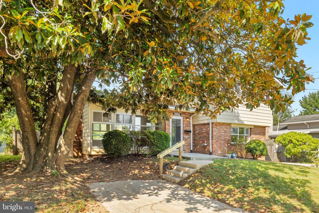 2302 VEIRS MILL ROAD