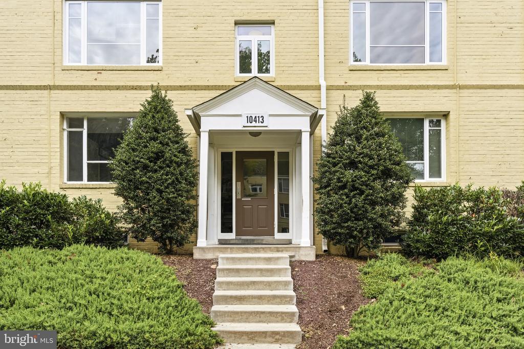 10413 MONTROSE AVENUE Unit: 202
