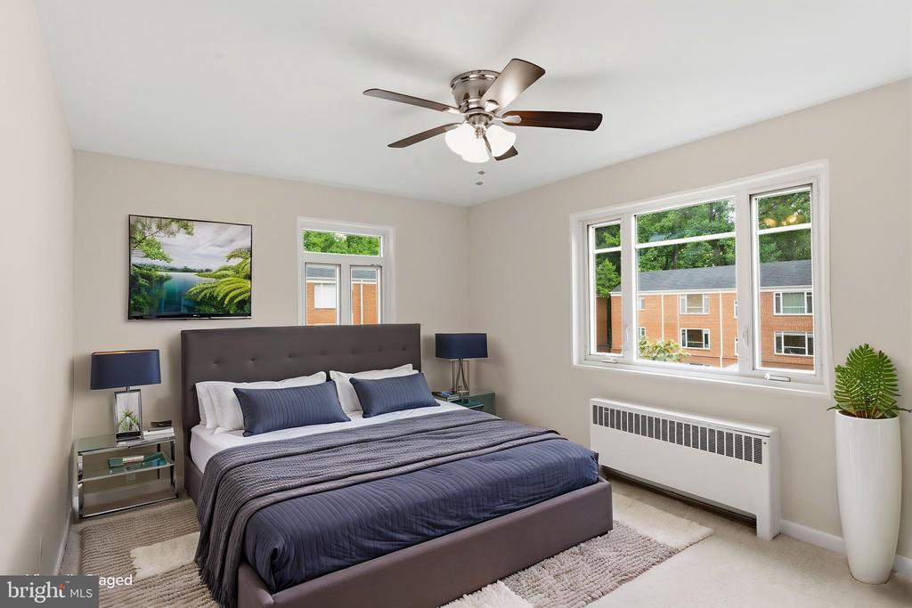 10413 MONTROSE AVENUE Unit: 202