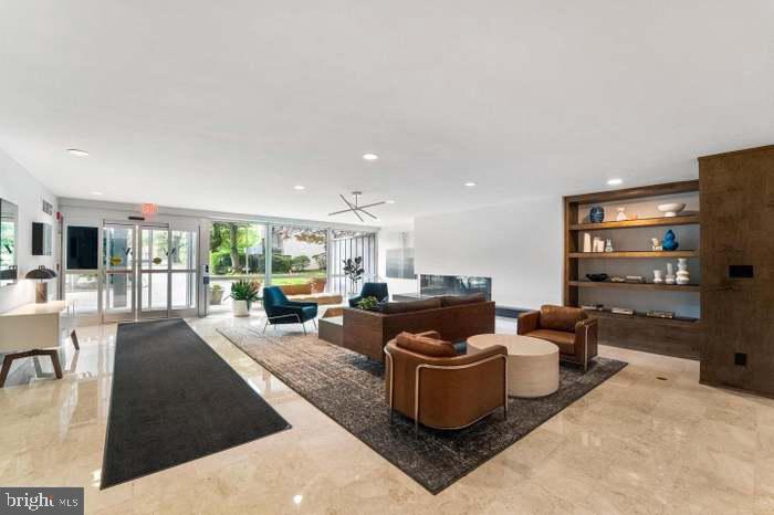 4977 BATTERY LANE Unit: 807