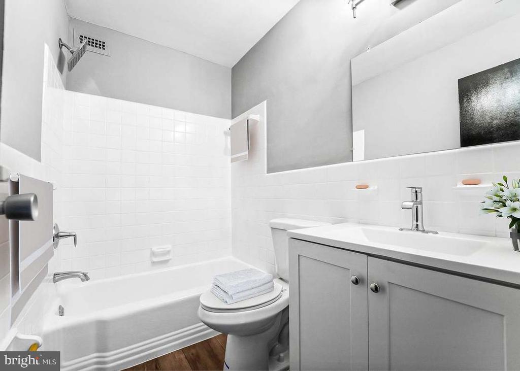 4977 BATTERY LANE Unit: 807