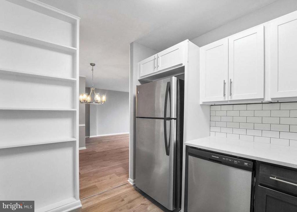 4977 BATTERY LANE Unit: 807