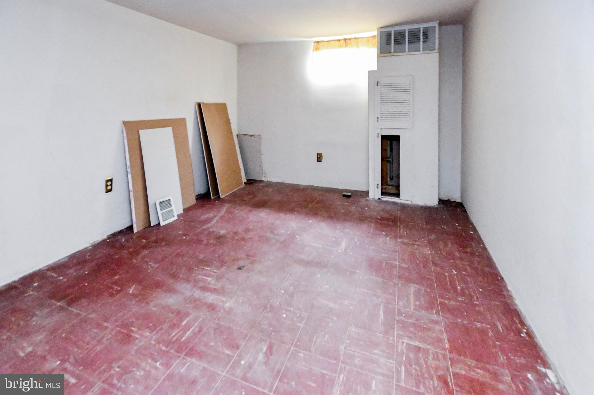 8022 New Riggs ROAD