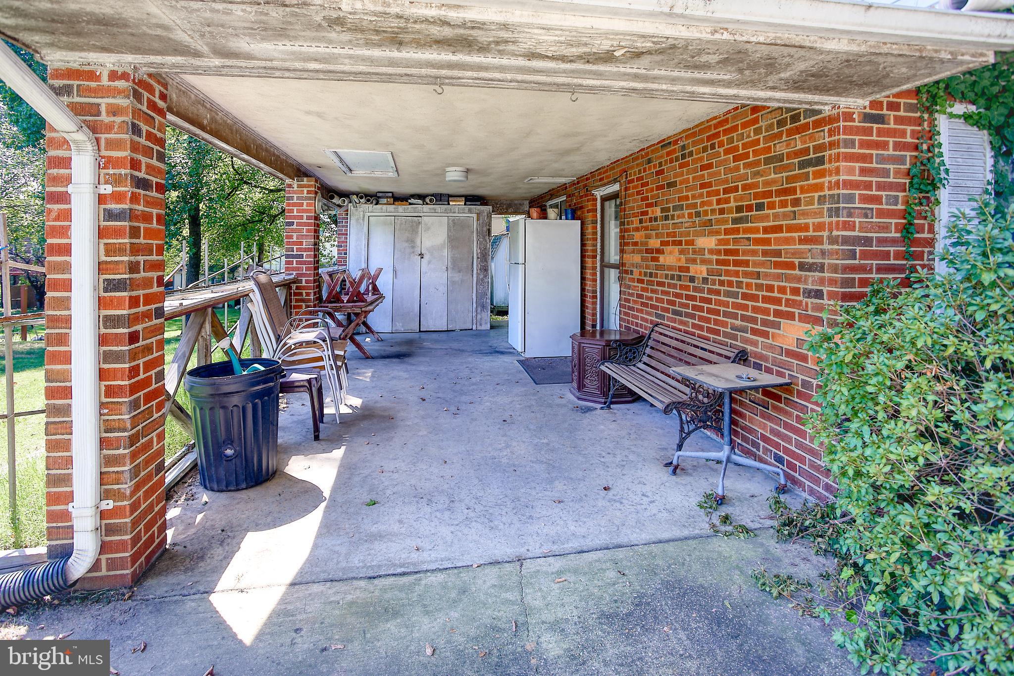 5305 Chesterfield DRIVE