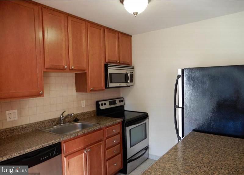 6307 Hil Mar DRIVE Unit: 1-14