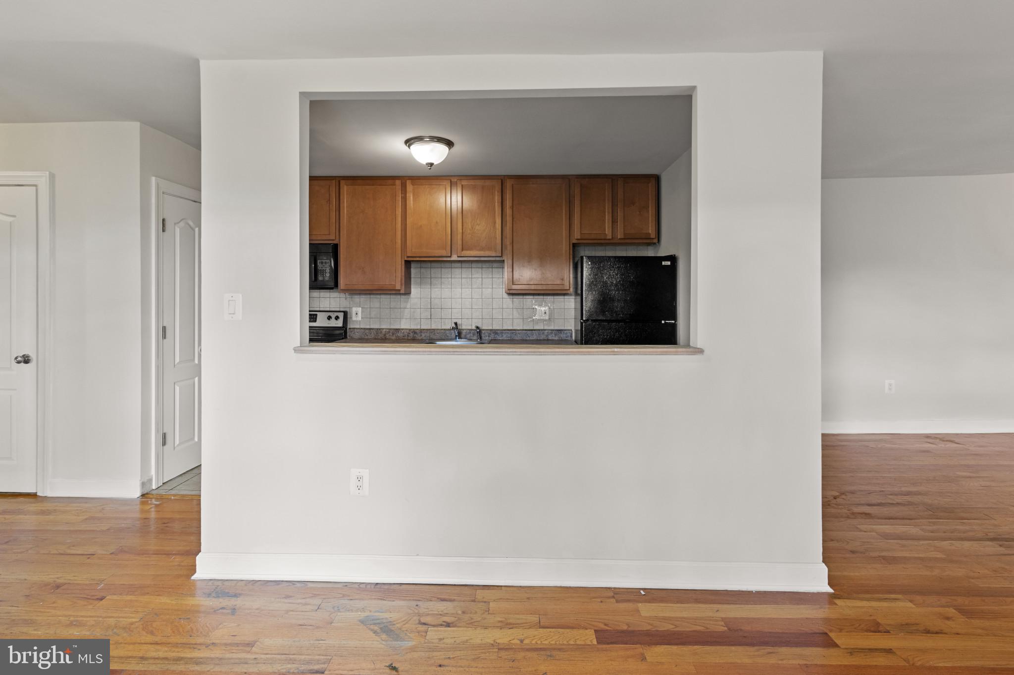 6308 Hil Mar DRIVE Unit: 14