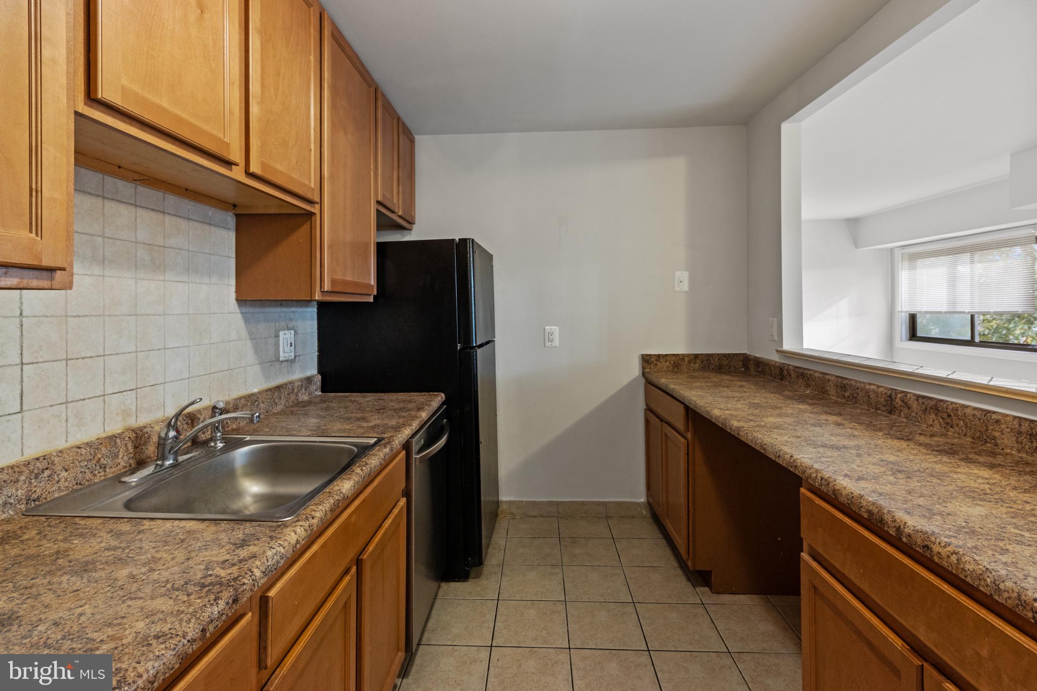 6308 Hil Mar DRIVE Unit: 14