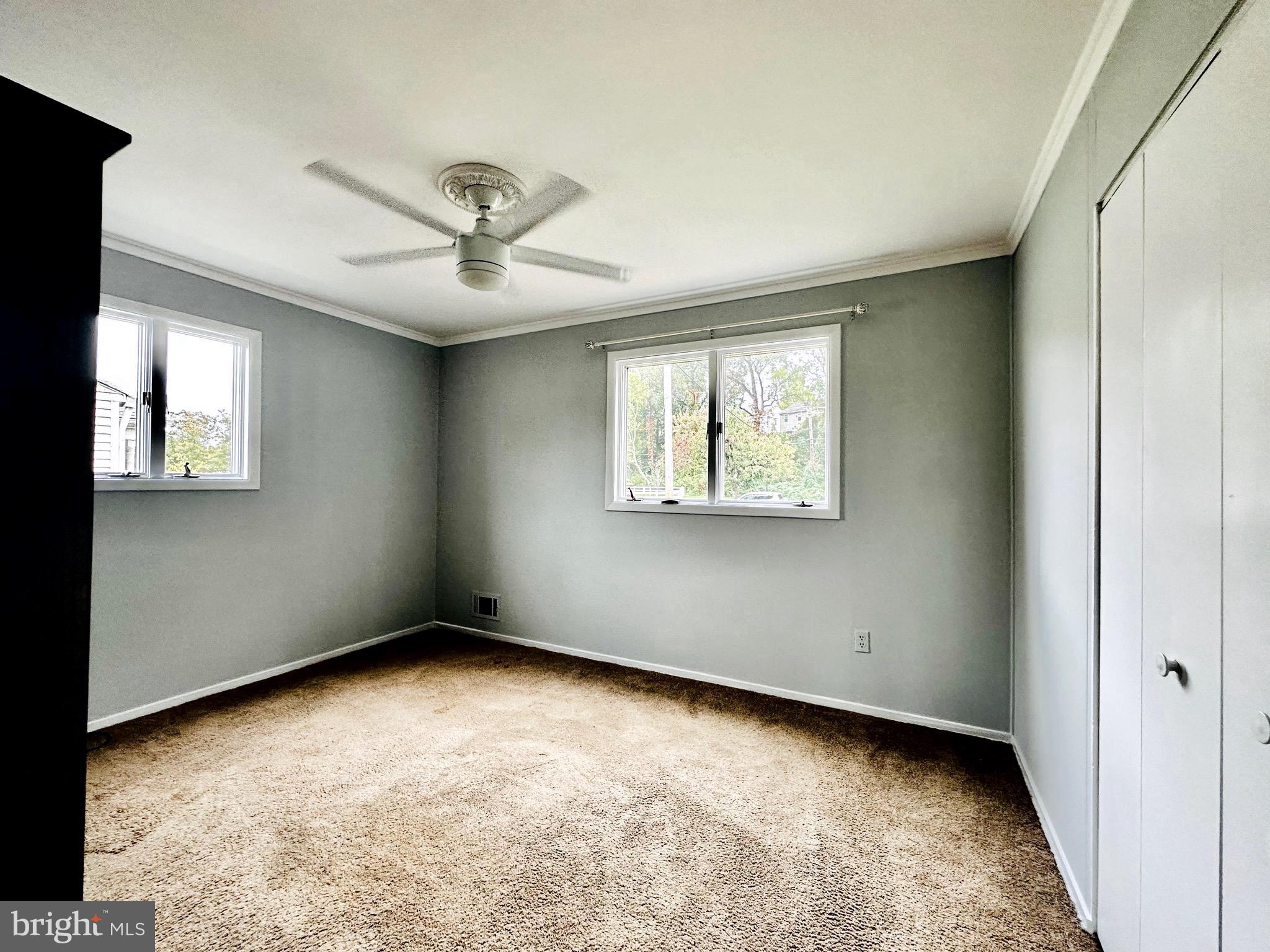 1043 Harrison DRIVE