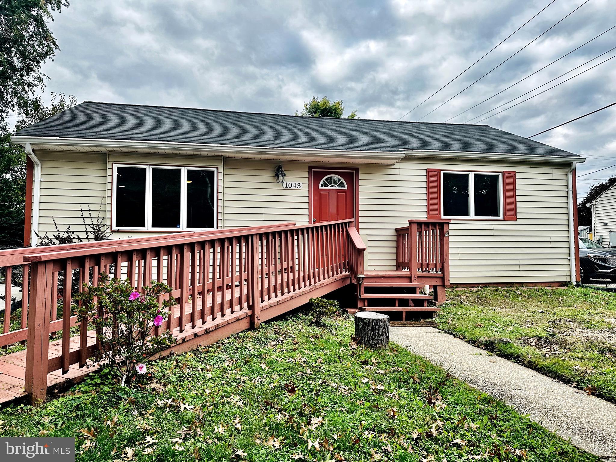 1043 Harrison DRIVE