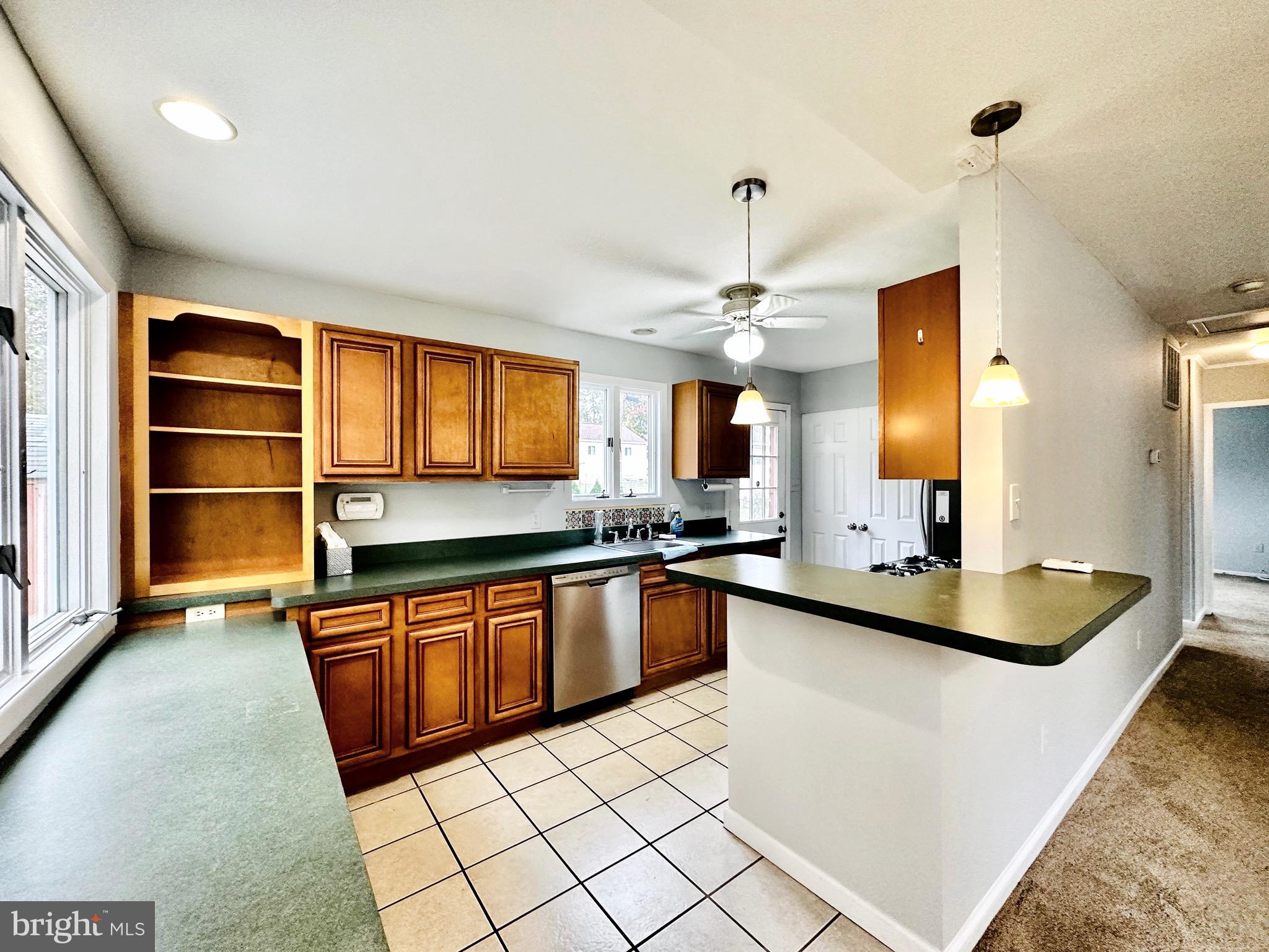 1043 Harrison DRIVE