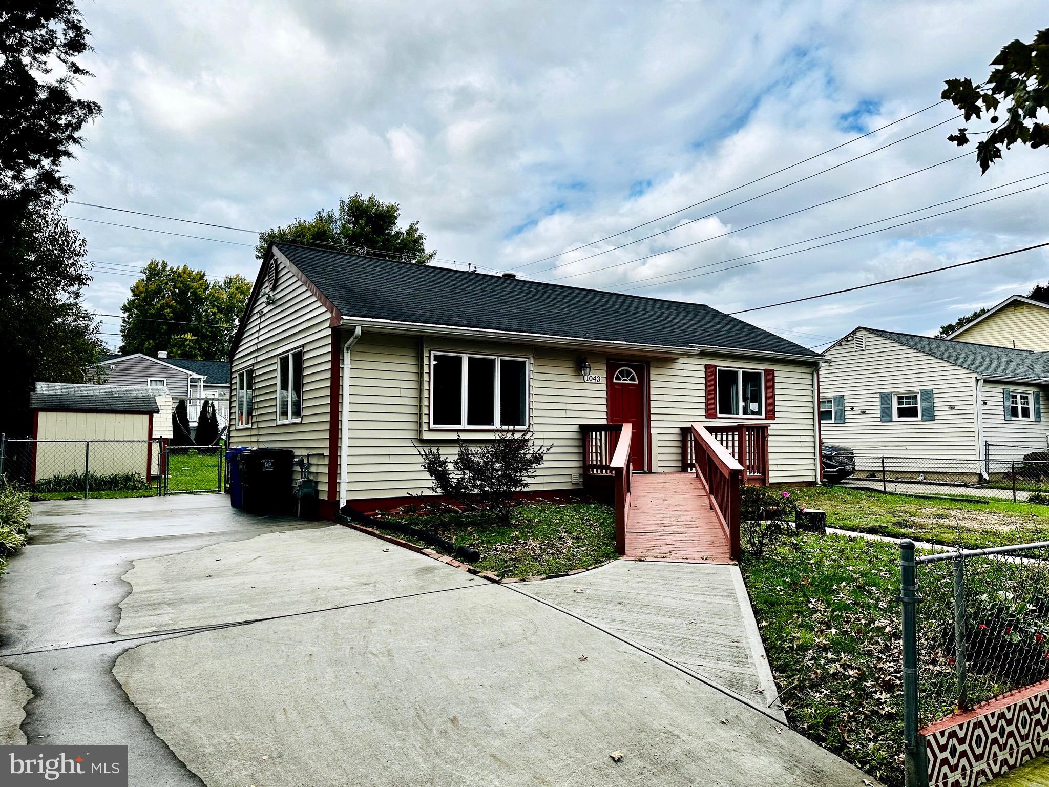 1043 Harrison DRIVE