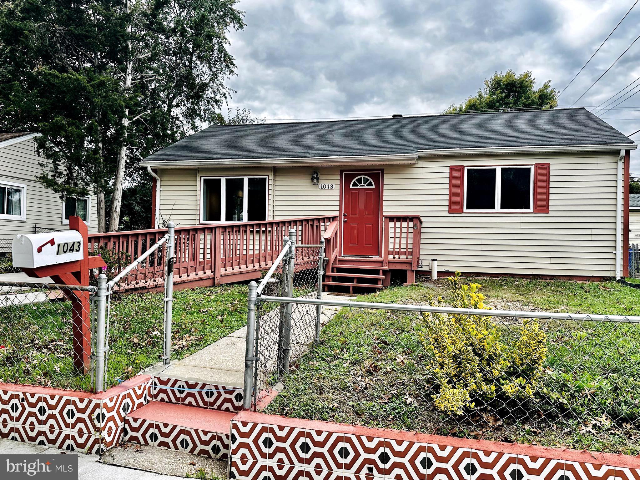 1043 Harrison DRIVE