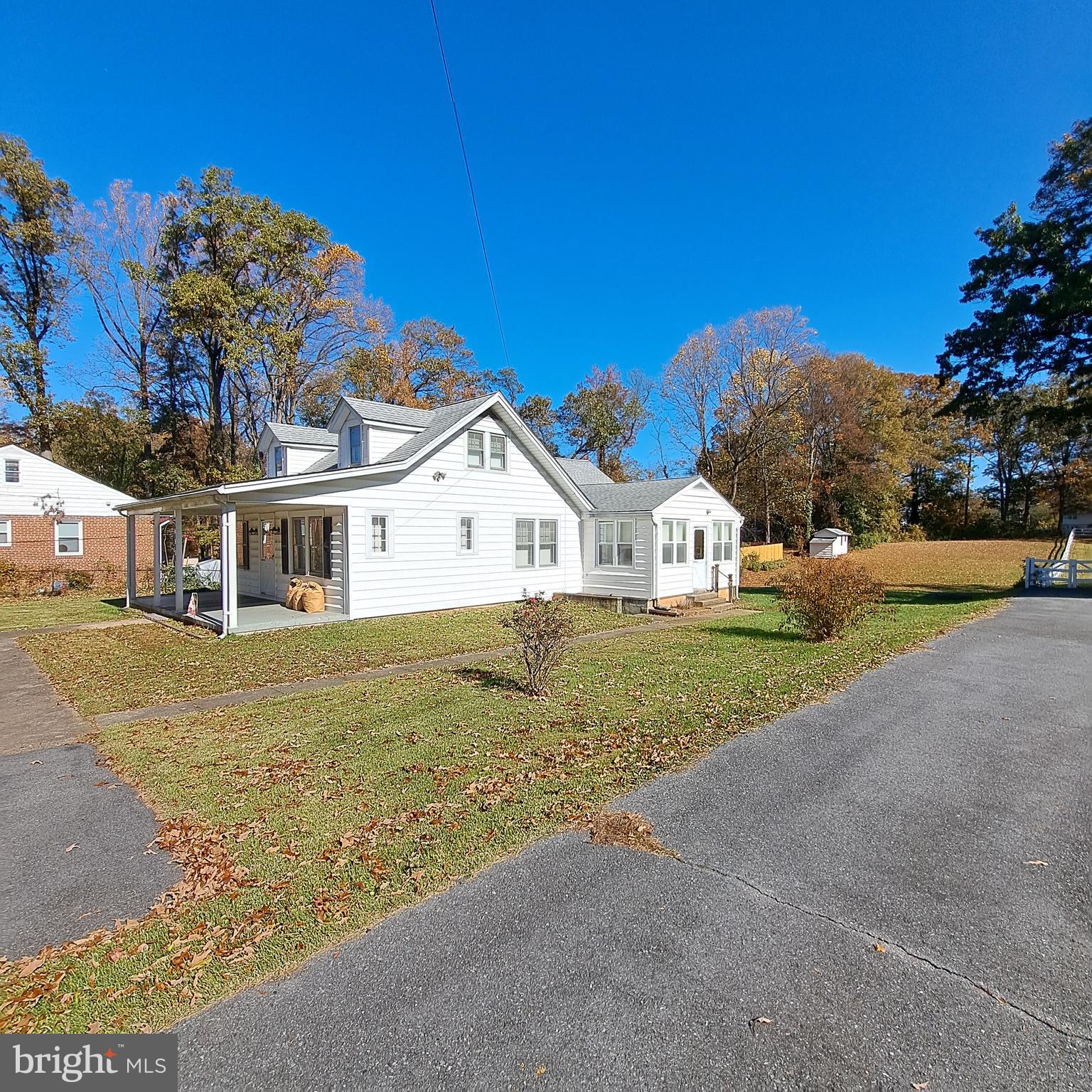 6131 Naval AVENUE