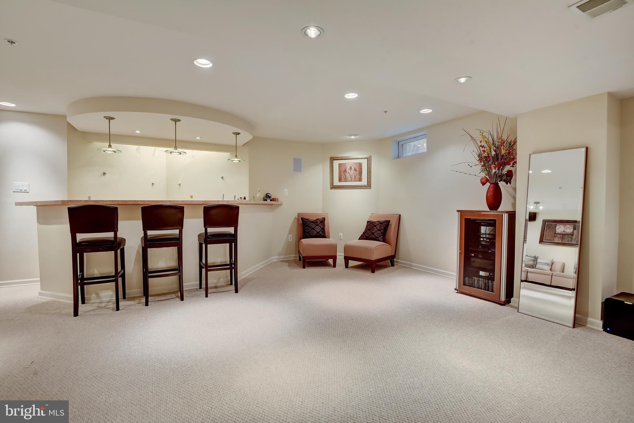 10202 Woodview Dr