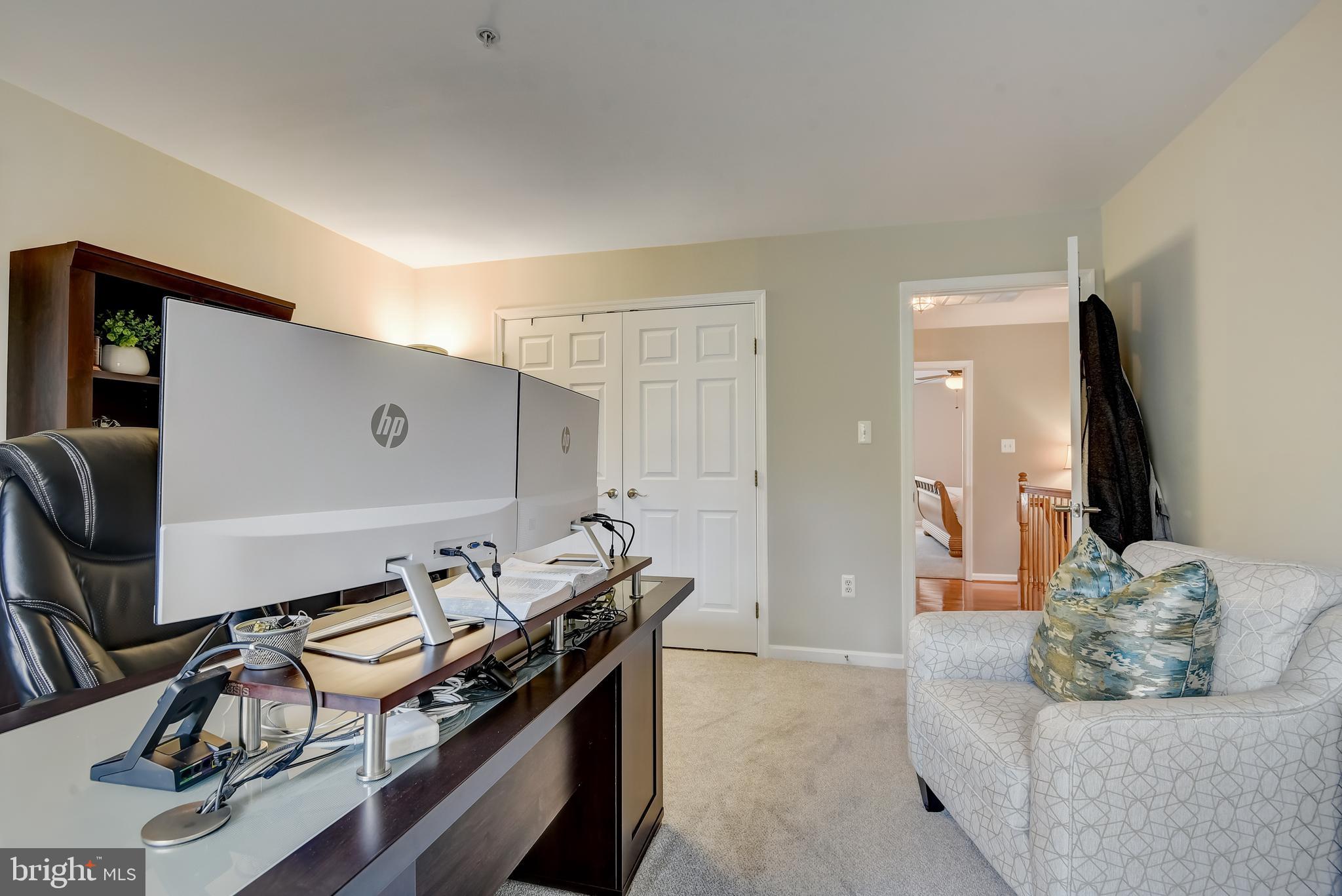 10202 Woodview Dr