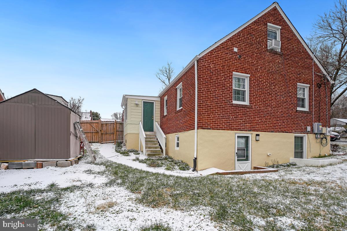 812 Cox Ave