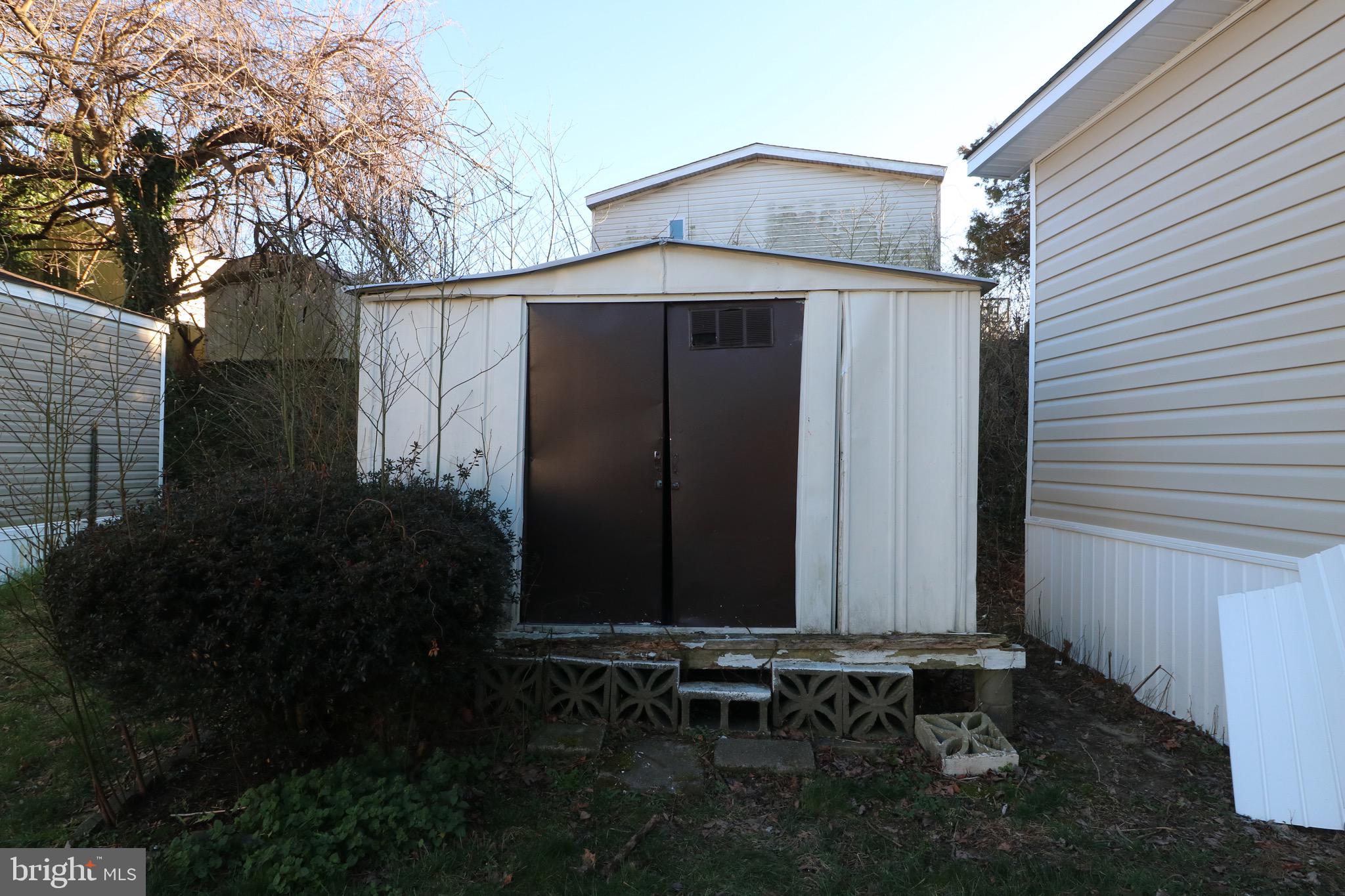 9505 EUGENIA PARK ST