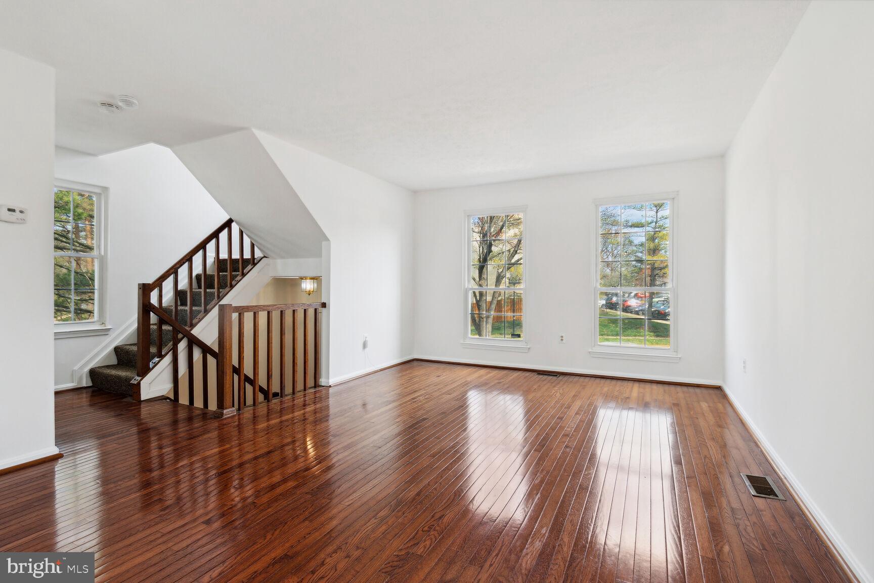7313 Morrison Dr