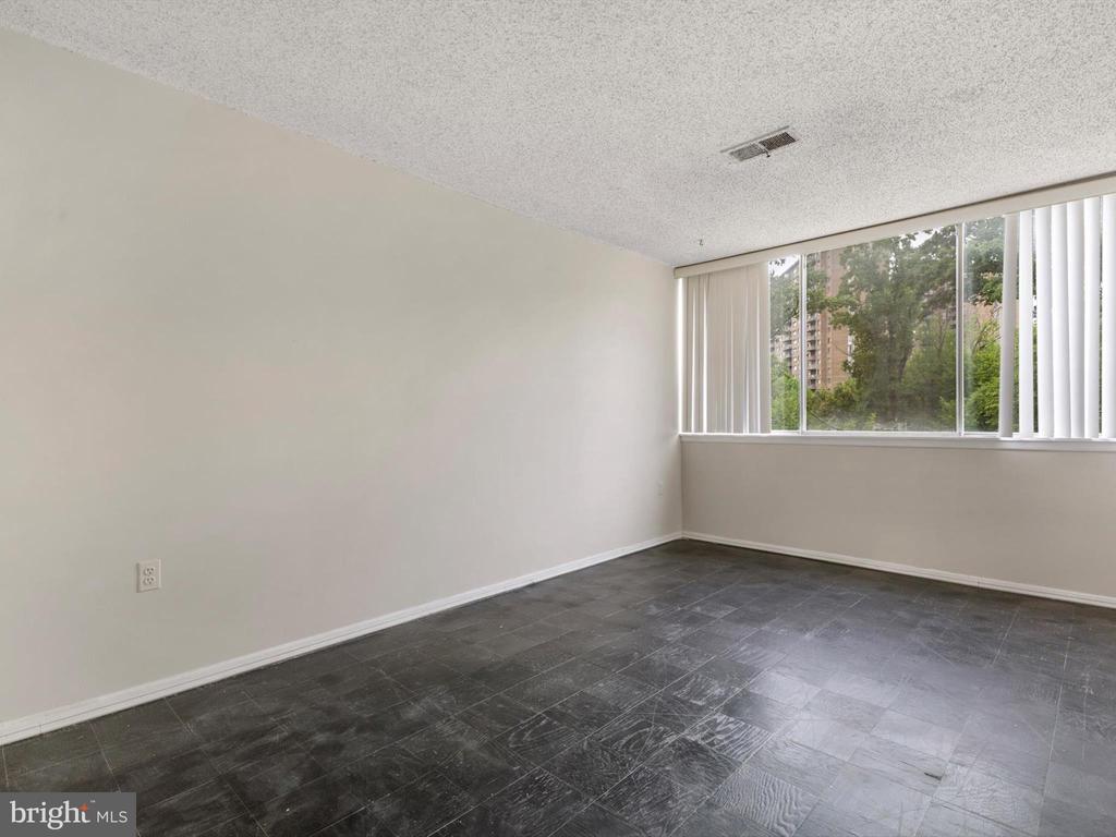 1826 METZEROTT ROAD 103