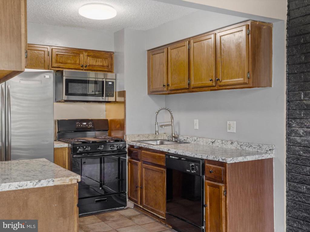 1826 METZEROTT ROAD 103
