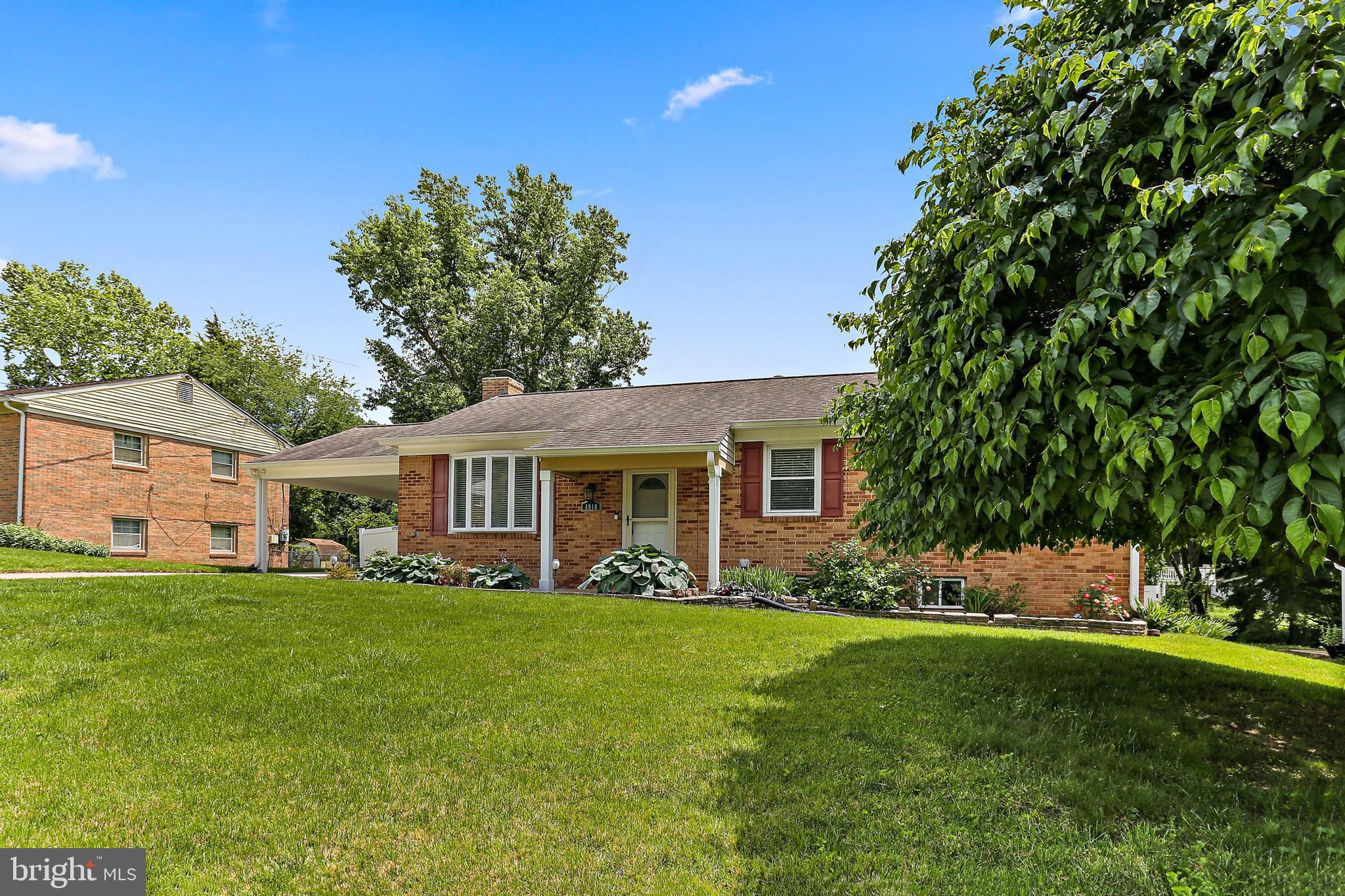 4918 Ashford Dr