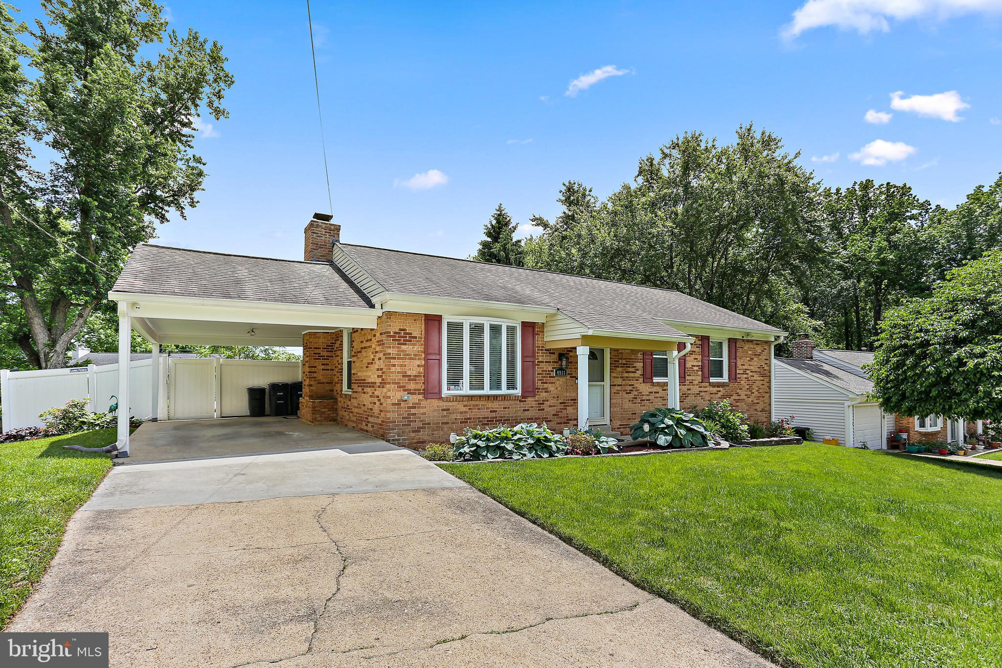 4918 Ashford Dr